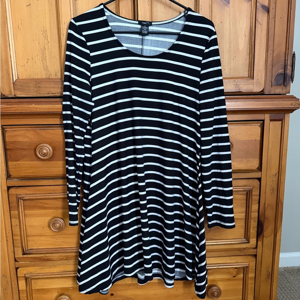 Rue21 Black and White Striped Ling Shirt